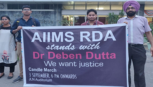 AIIMS RDA members protesting against brutal killing of Dr Deben Dutta 