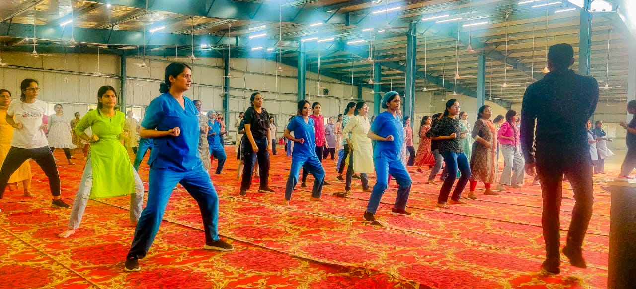 Delhi Police Training Doctors for Self Defense 